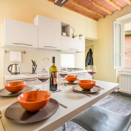 Fly To Centre Apartment Siena