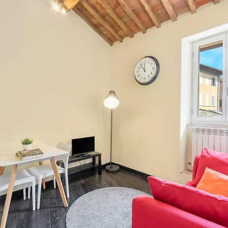 Fly To Centre Apartment